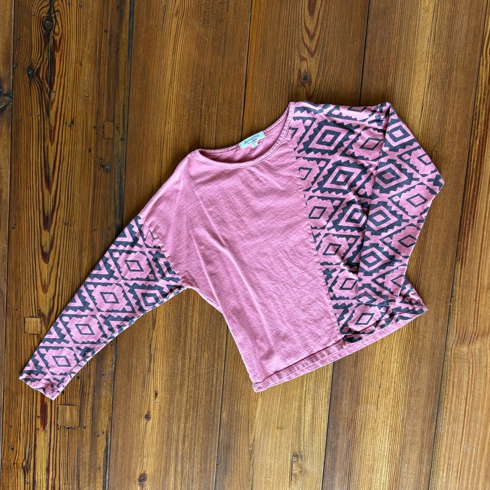 Joah Love Deco Long Sleeve Tee